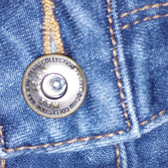 Shell Back Shorts - Picture 11 of 11